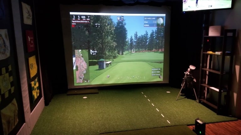 Best Projectors for Golf Simulators