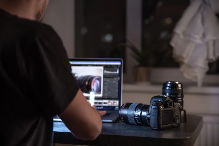 Best Laptops with 100% Adobe RGB for Photographers and Designers (2024 Update) 2025 Best Laptops with 100% Adobe RGB for Photographers